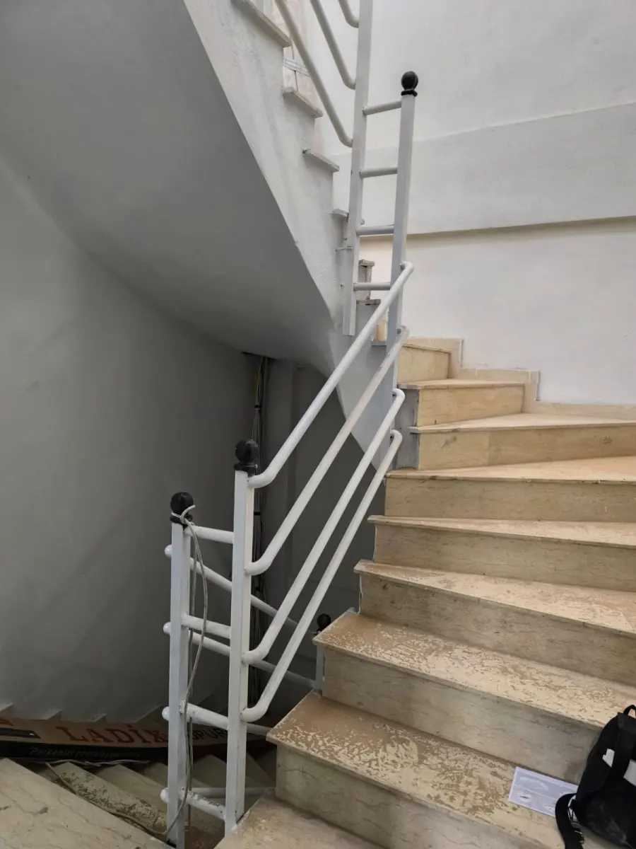 ACİL SATILIK FIRSAT DAİRE  TURGUTLU / MUSTAFA KEMAL MAHALLESİ - Fotoğraf 3