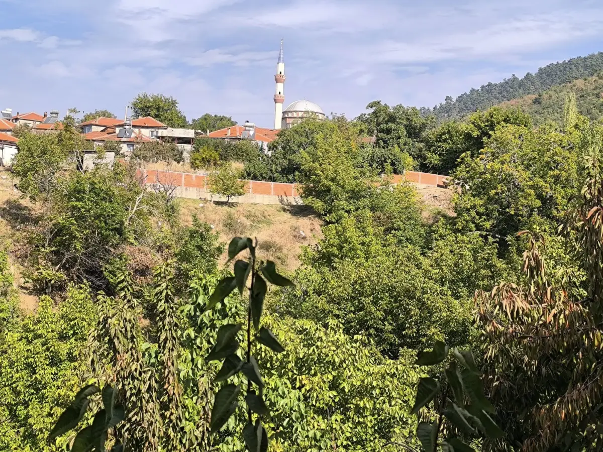 ELEKTRİĞİ VE SUYU VAR – KÖY DİBİNDE - Fotoğraf 2